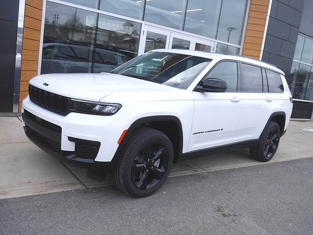 2025 Jeep Grand Cherokee L Altitude's photo