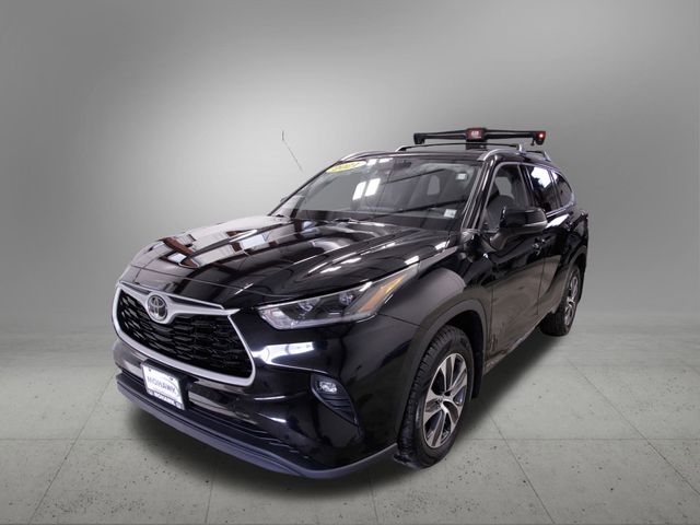 2021 Toyota Highlander XLE's photo