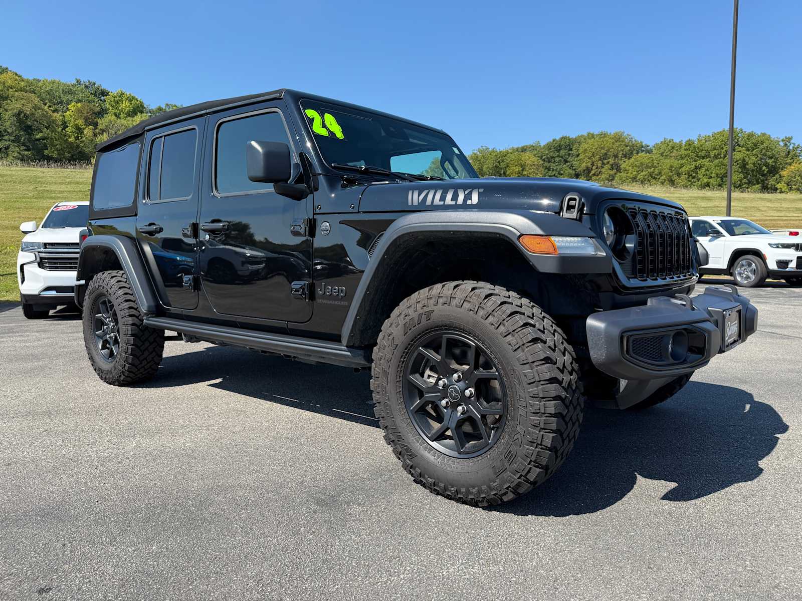 2024 Jeep Wrangler Willys photo 3