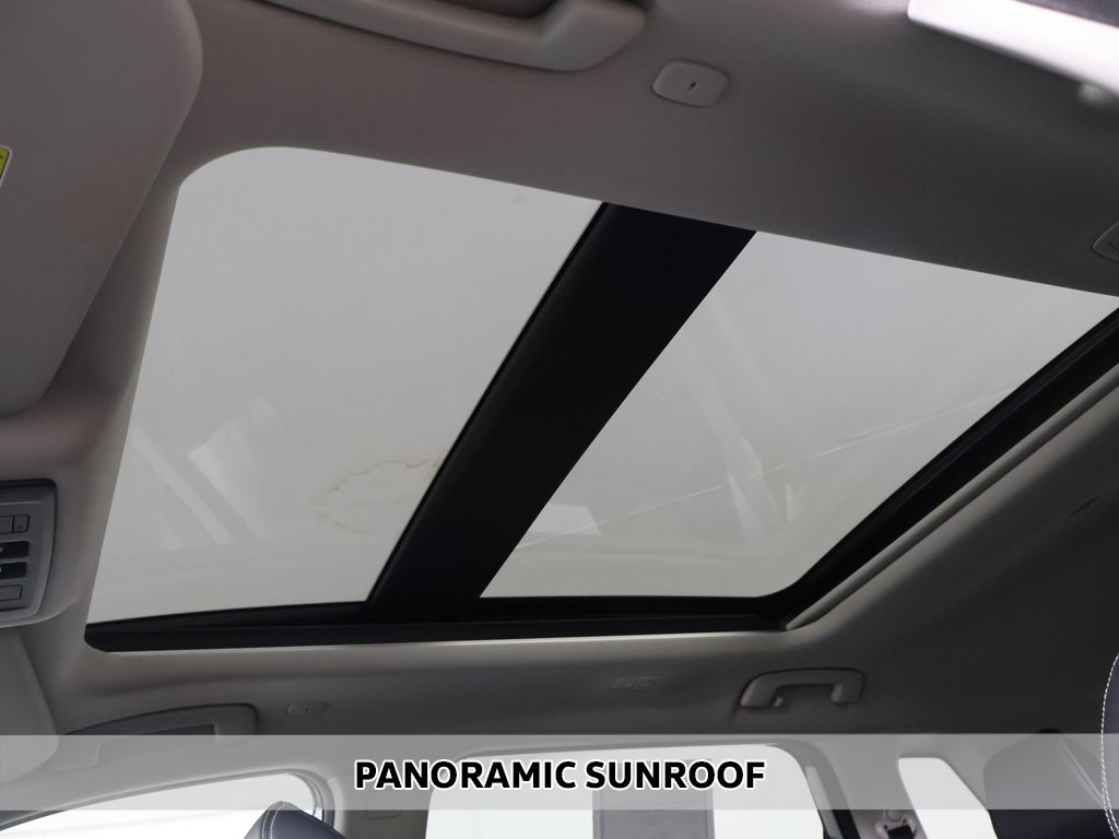 2022 Nissan Rogue SL photo 3