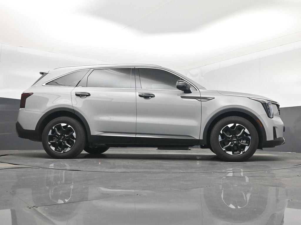 2025 Kia Sorento S photo 34