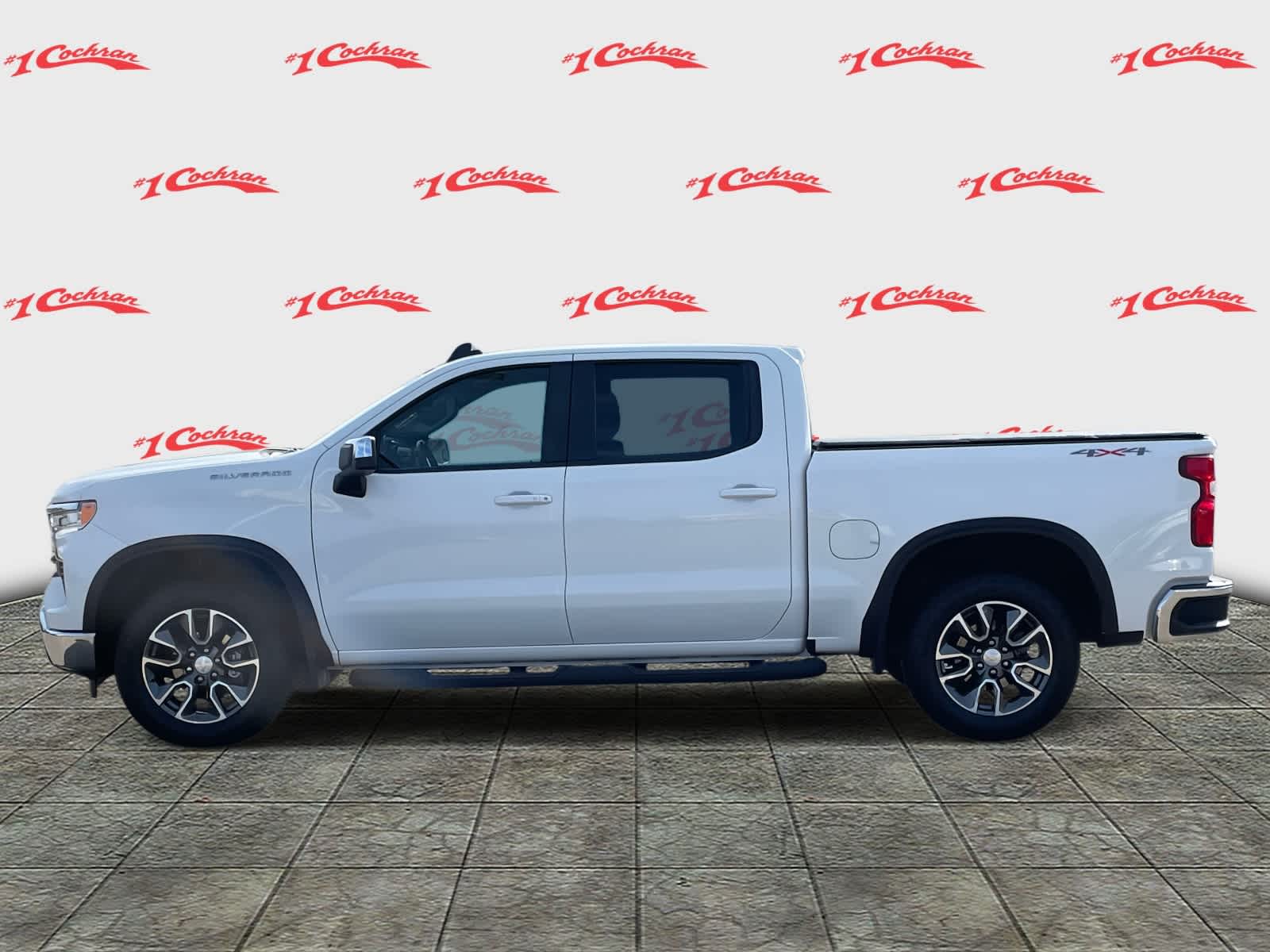 2022 Chevrolet Silverado 1500 LT photo 5