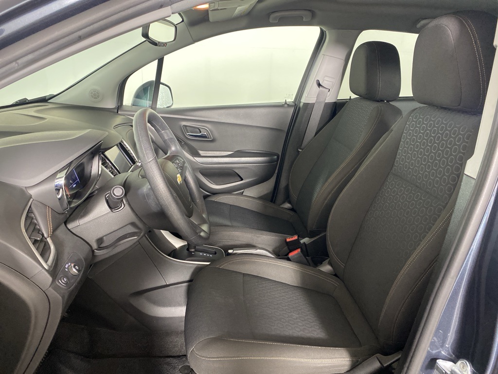 2022 Chevrolet Trax LS photo 10