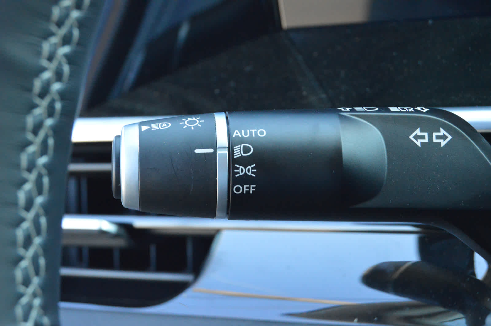 2025 INFINITI QX80 Sensory 4WD - Photo 19