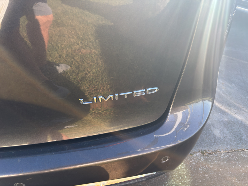2023 Chrysler Pacifica Limited photo 5
