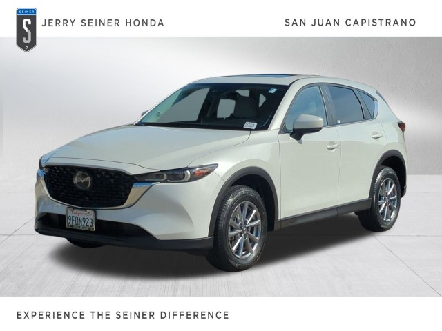 2023 Mazda CX-5 S Preferred package's photo