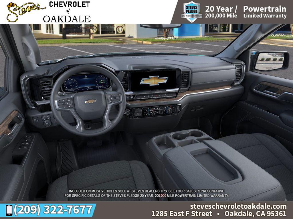 2025 Chevrolet Silverado 1500 LT photo 13