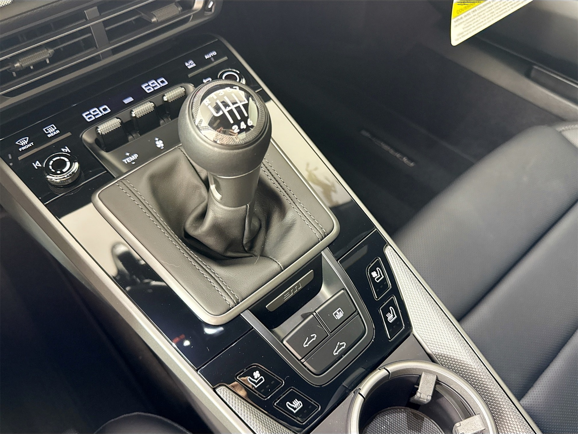 2024 Porsche 911 S photo 14