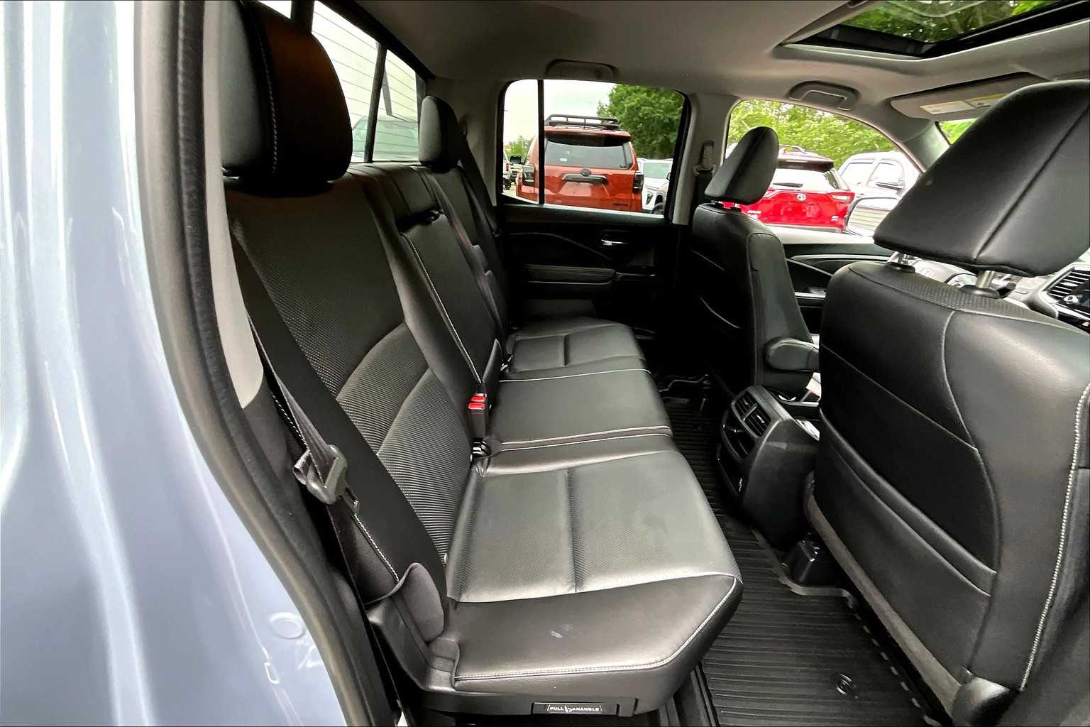 2022 Honda Ridgeline RTL-E photo 17