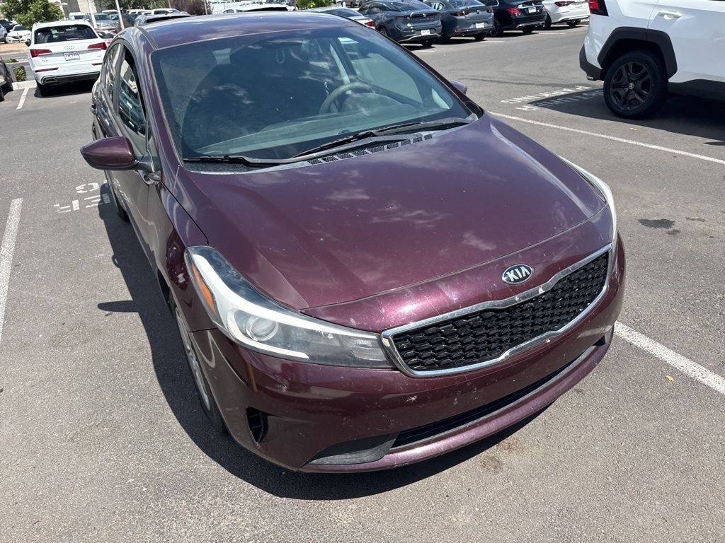2017 Kia Forte LX Base photo 3