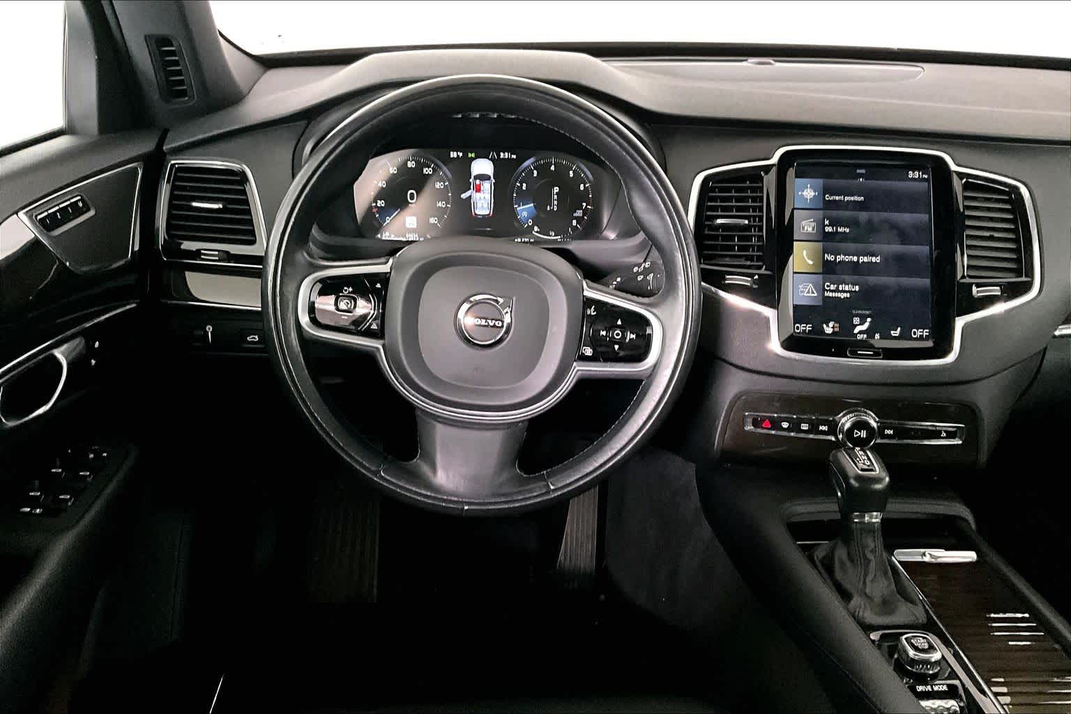 2018 Volvo XC90 Momentum photo 2