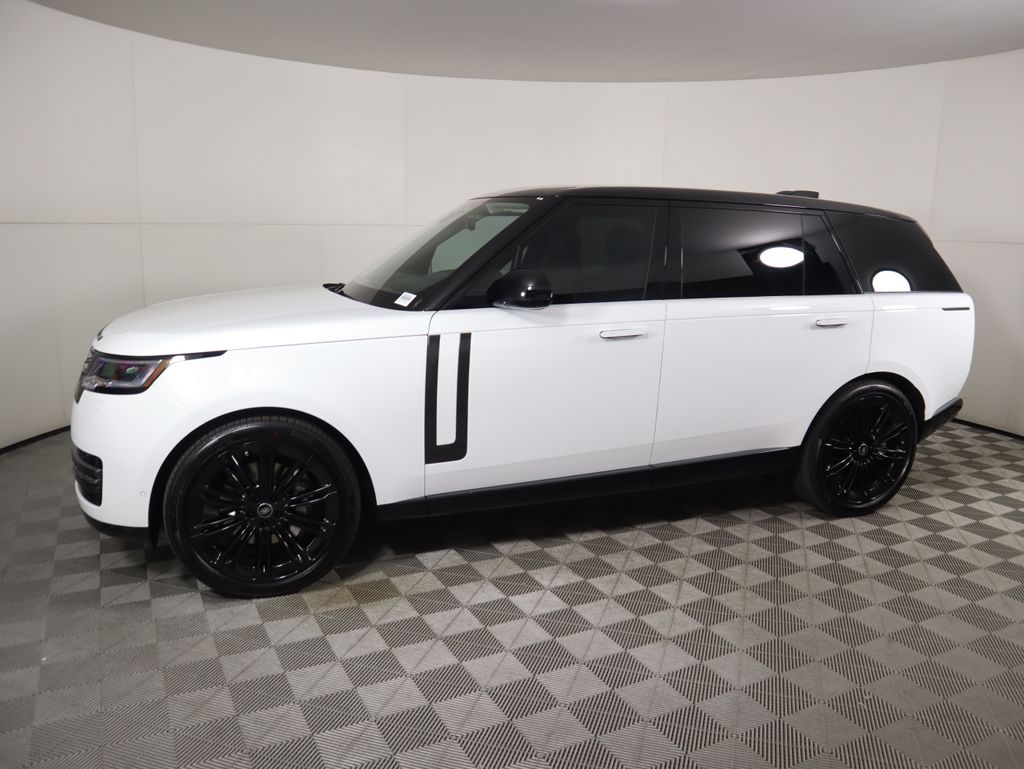 2025 Land Rover Range Rover SE photo 7
