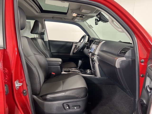 2022 Toyota 4Runner SR5 Premium photo 15