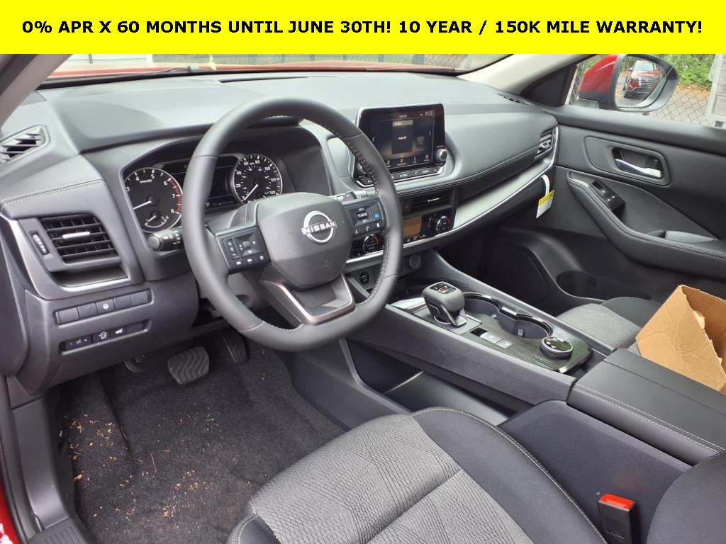 2025 Nissan Rogue SV photo 11