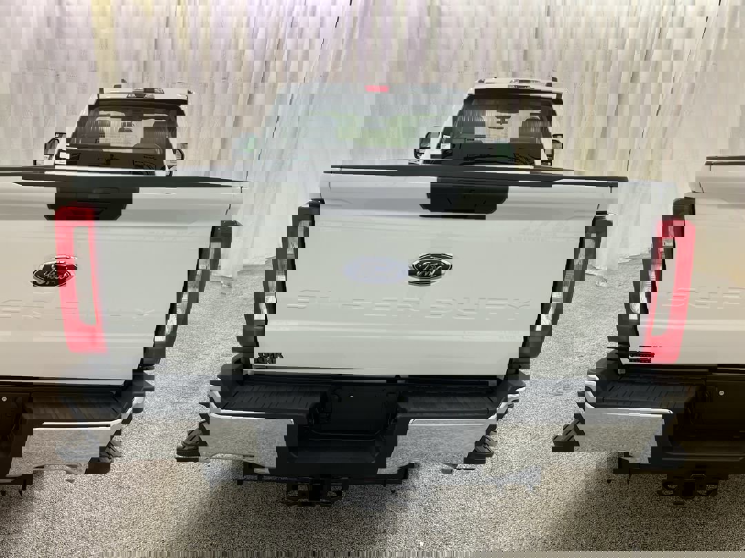 2026 Ford F-350 XL photo 4