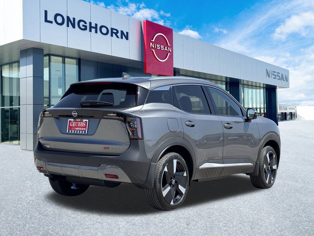 2025 Nissan Kicks SR photo 3