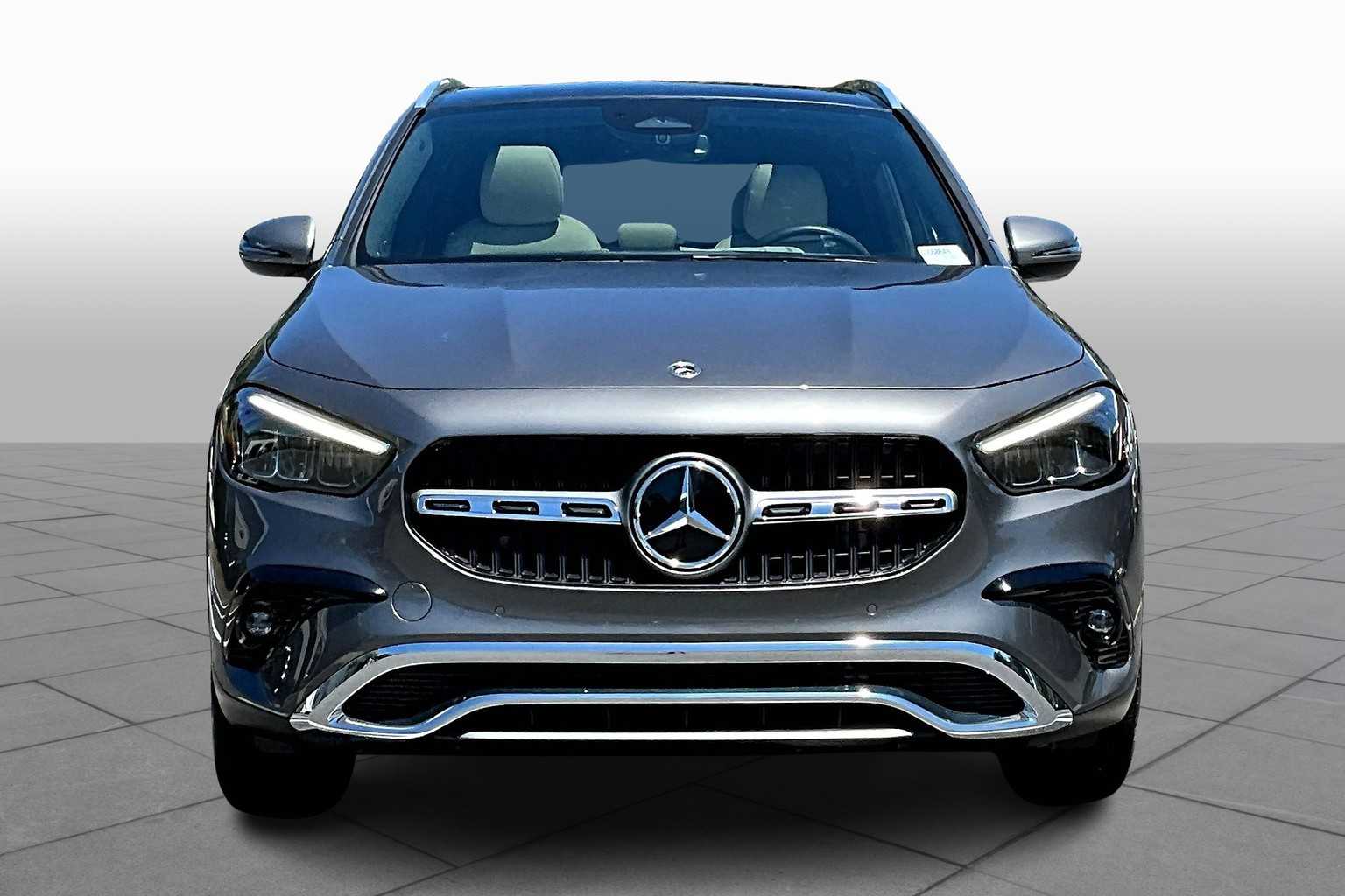 2025 Mercedes Benz GLA 250 photo 2