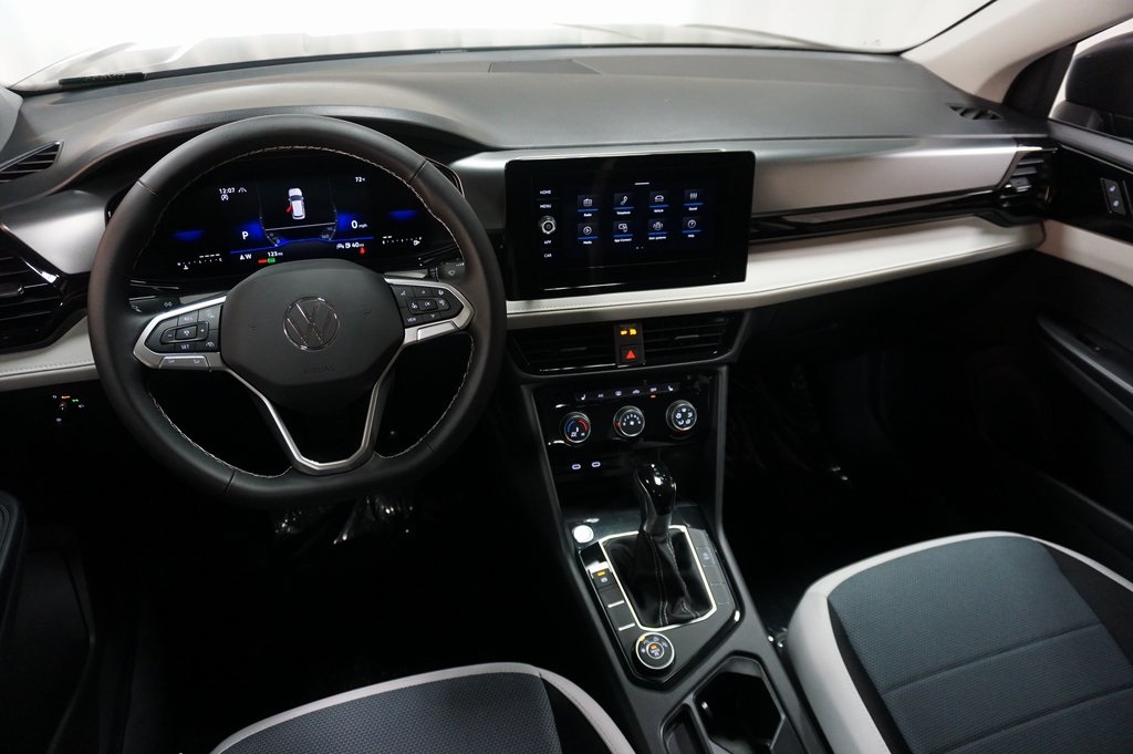 2025 Volkswagen Taos S photo 12