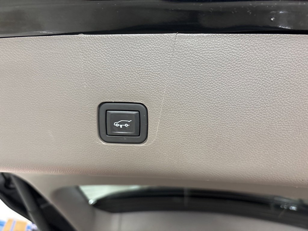 2020 Chevrolet Traverse Leather photo 28
