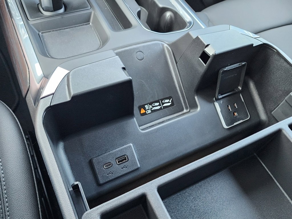 2025 Gmc Sierra 1500 SLT photo 32