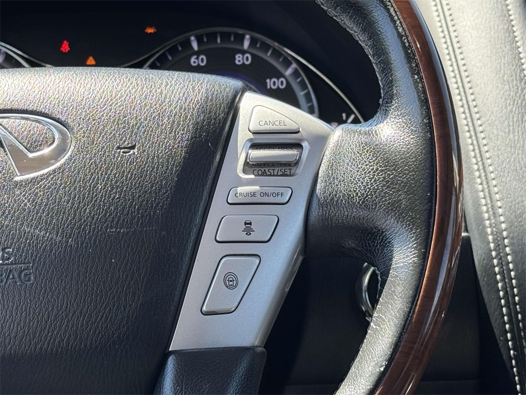 2019 Infiniti QX80 Luxe photo 21