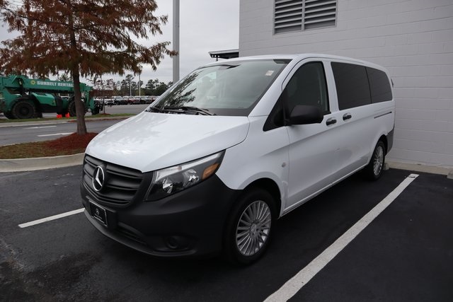 2023 Mercedes-Benz Metris Passenger Van Base's photo