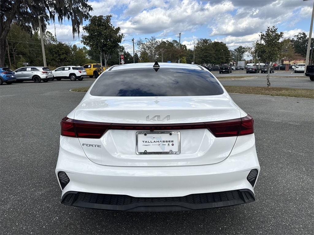 2024 Kia Forte LXS photo 4