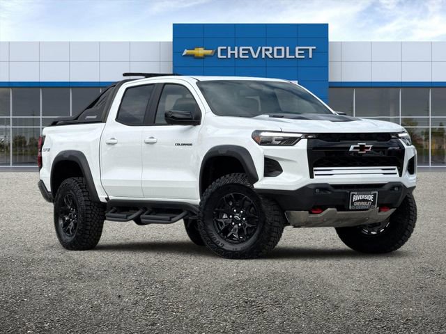 2025 Chevrolet Colorado ZR2 photo 2