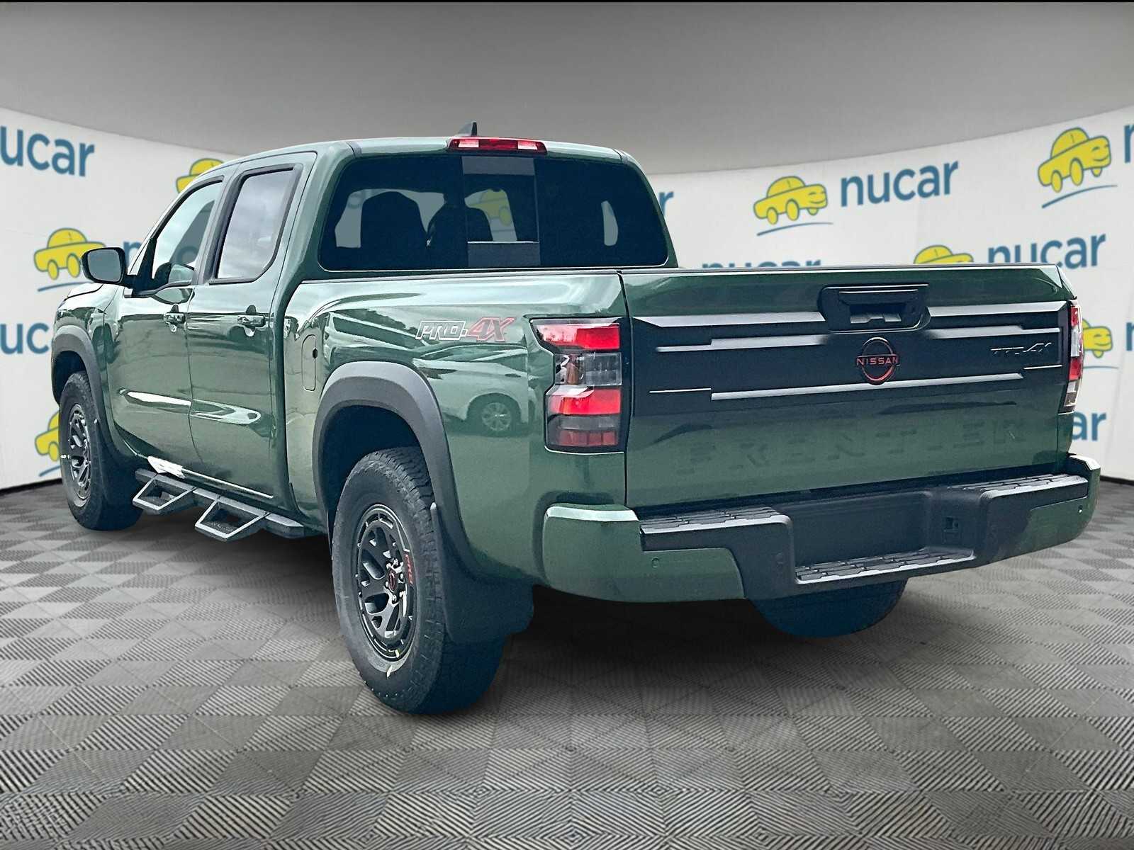 2025 Nissan Frontier Crew Cab PRO-4X photo 4