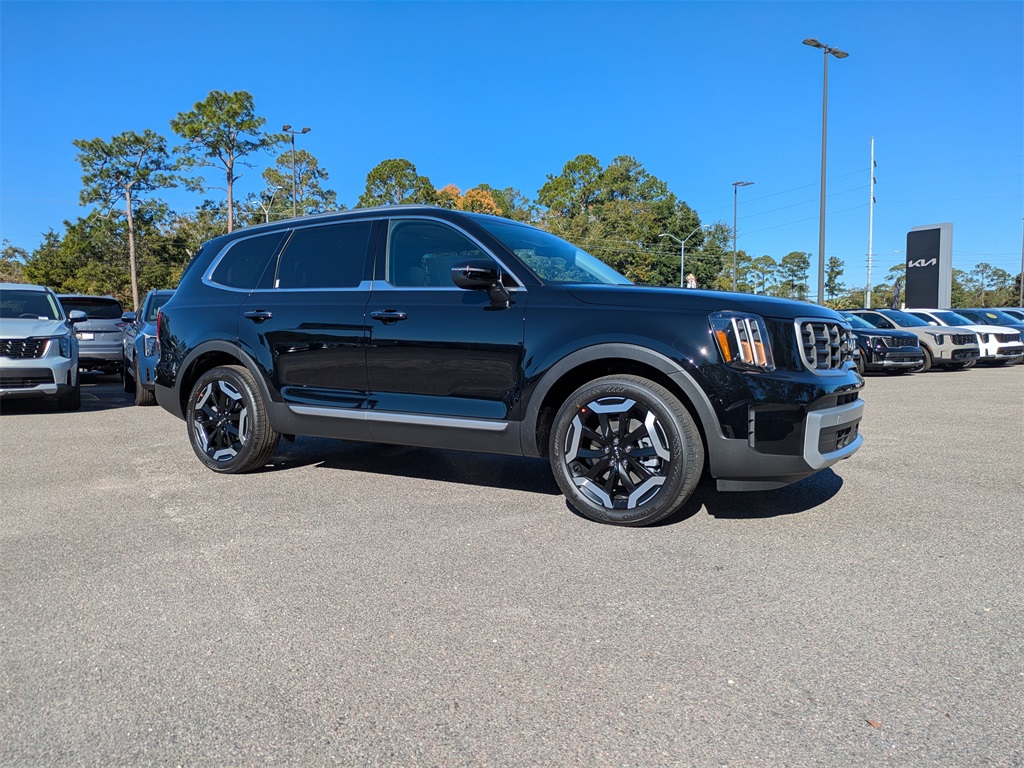 2025 Kia Telluride S's photo