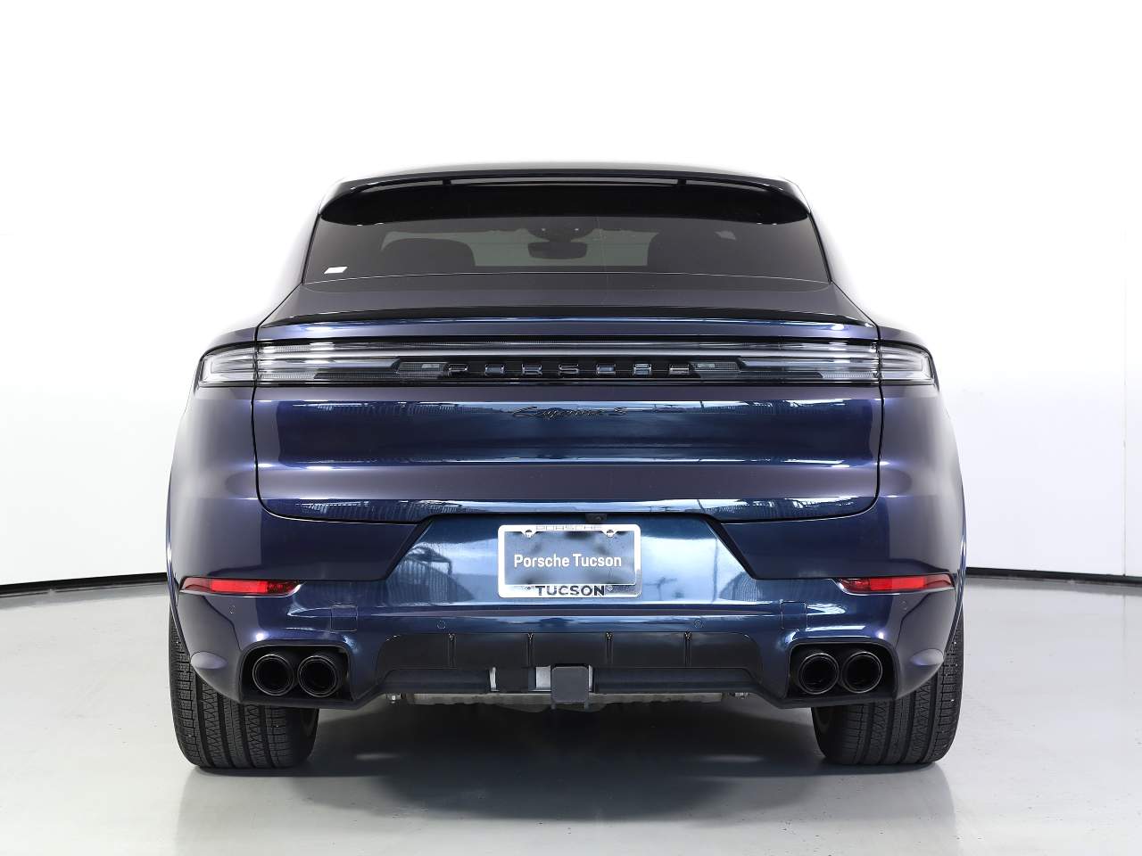 2024 Porsche Cayenne S Coupe photo 4