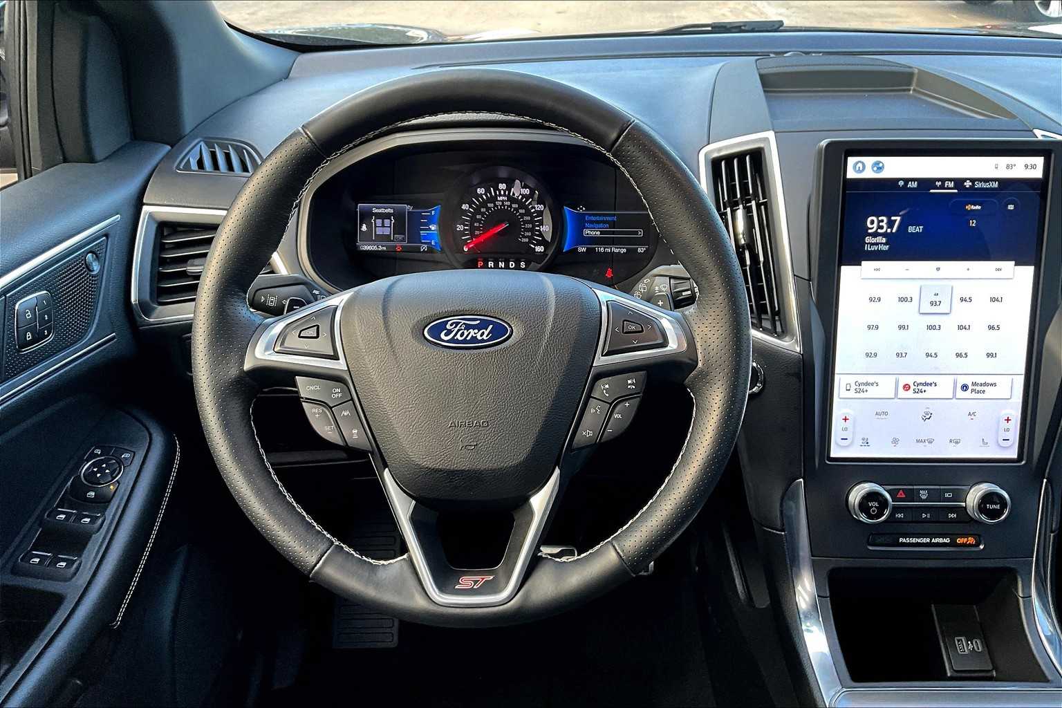 2022 Ford Edge ST photo 5