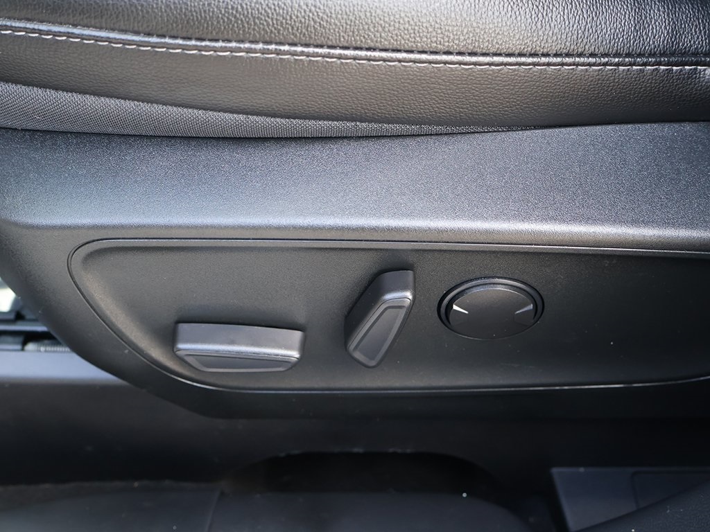 2022 Ford Escape SEL photo 35