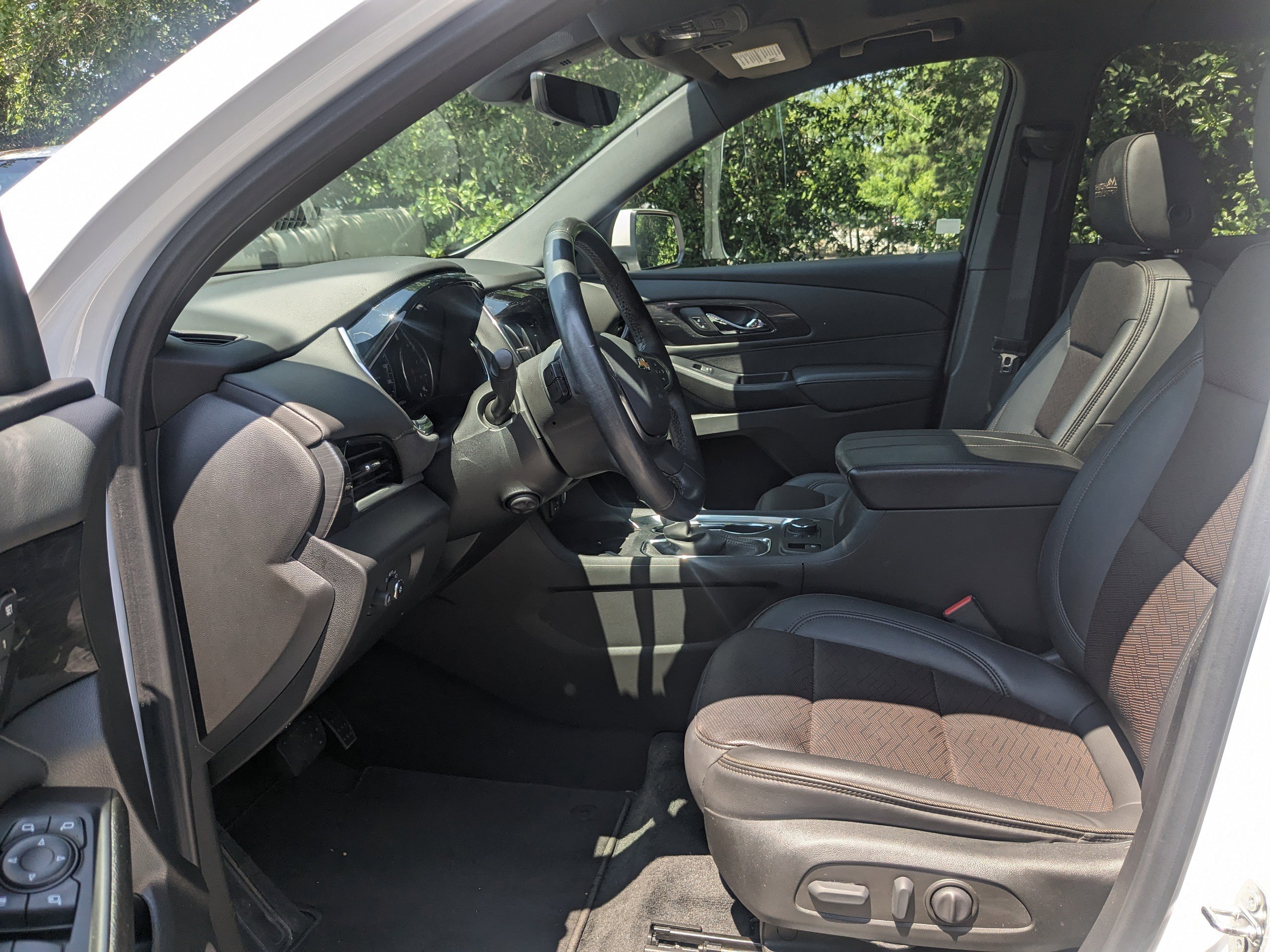 2023 Chevrolet Traverse High Country photo 21