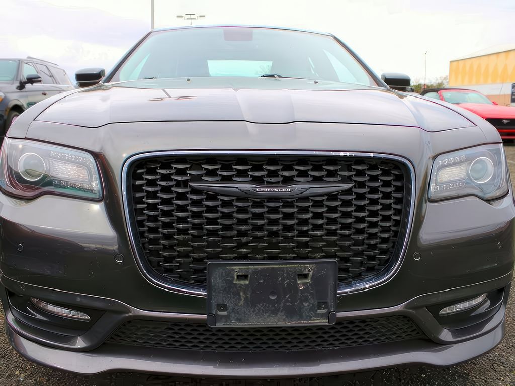 2022 Chrysler 300 Touring L photo 20