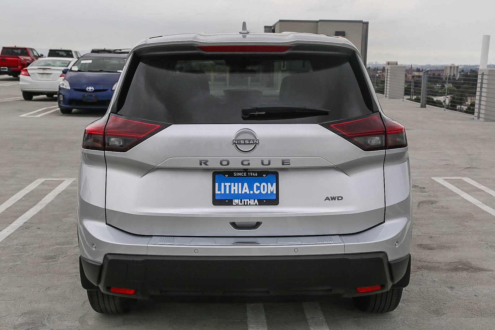 2025 Nissan Rogue SV photo 5