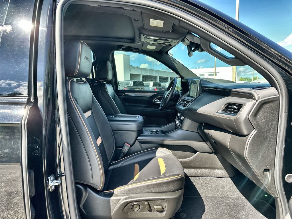 2024 Gmc Yukon AT4 photo 28