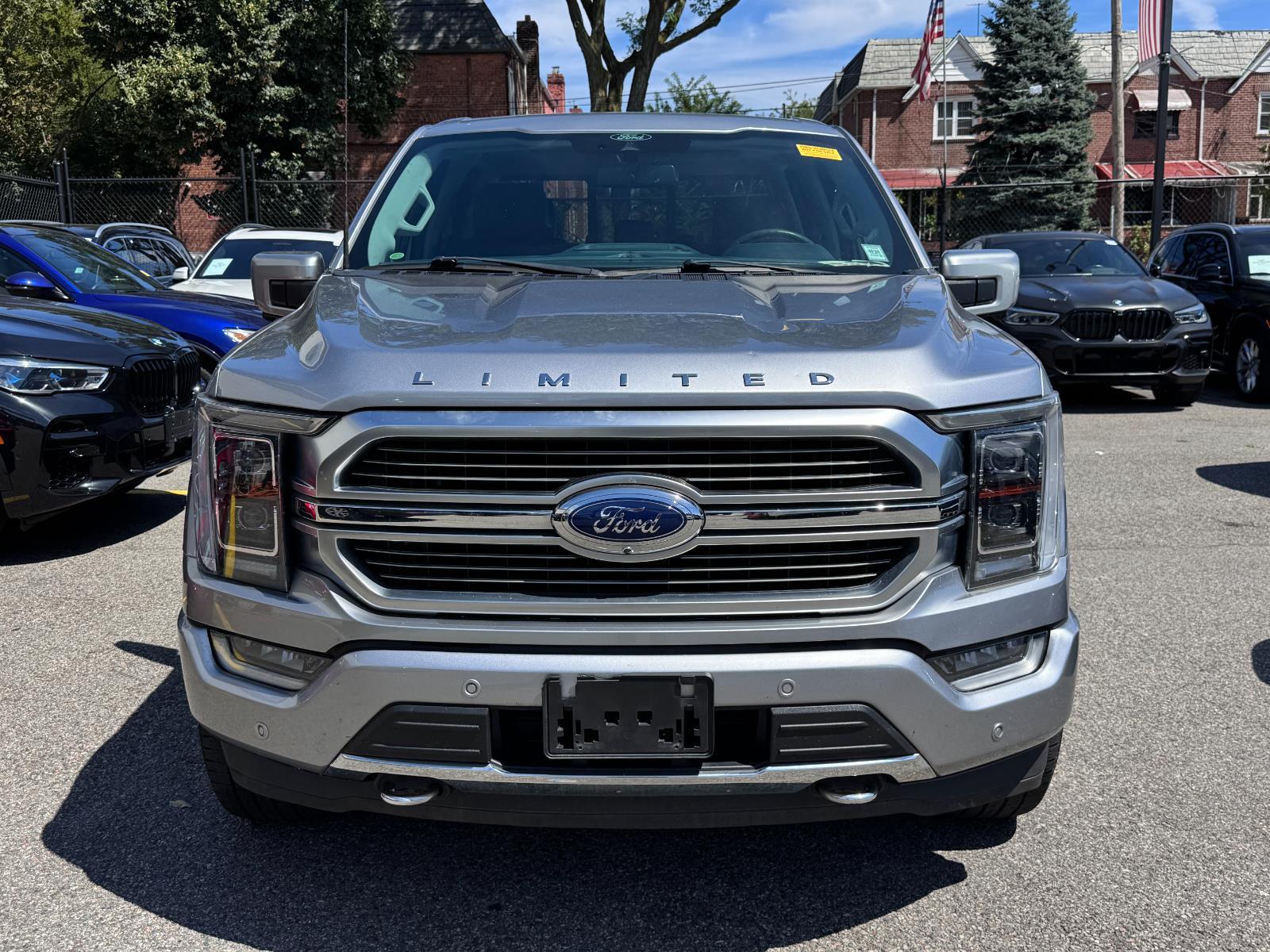 2022 Ford F-150 Limited photo 2