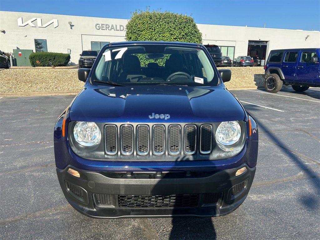 2017 Jeep Renegade Sport photo 2