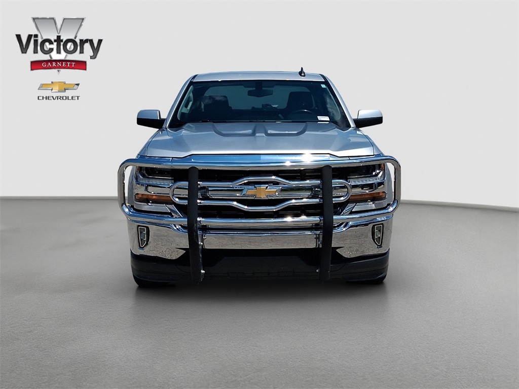 Used 2018 Chevrolet Silverado 1500 LT with VIN 3GCUKREC2JG504758 for sale in Kansas City