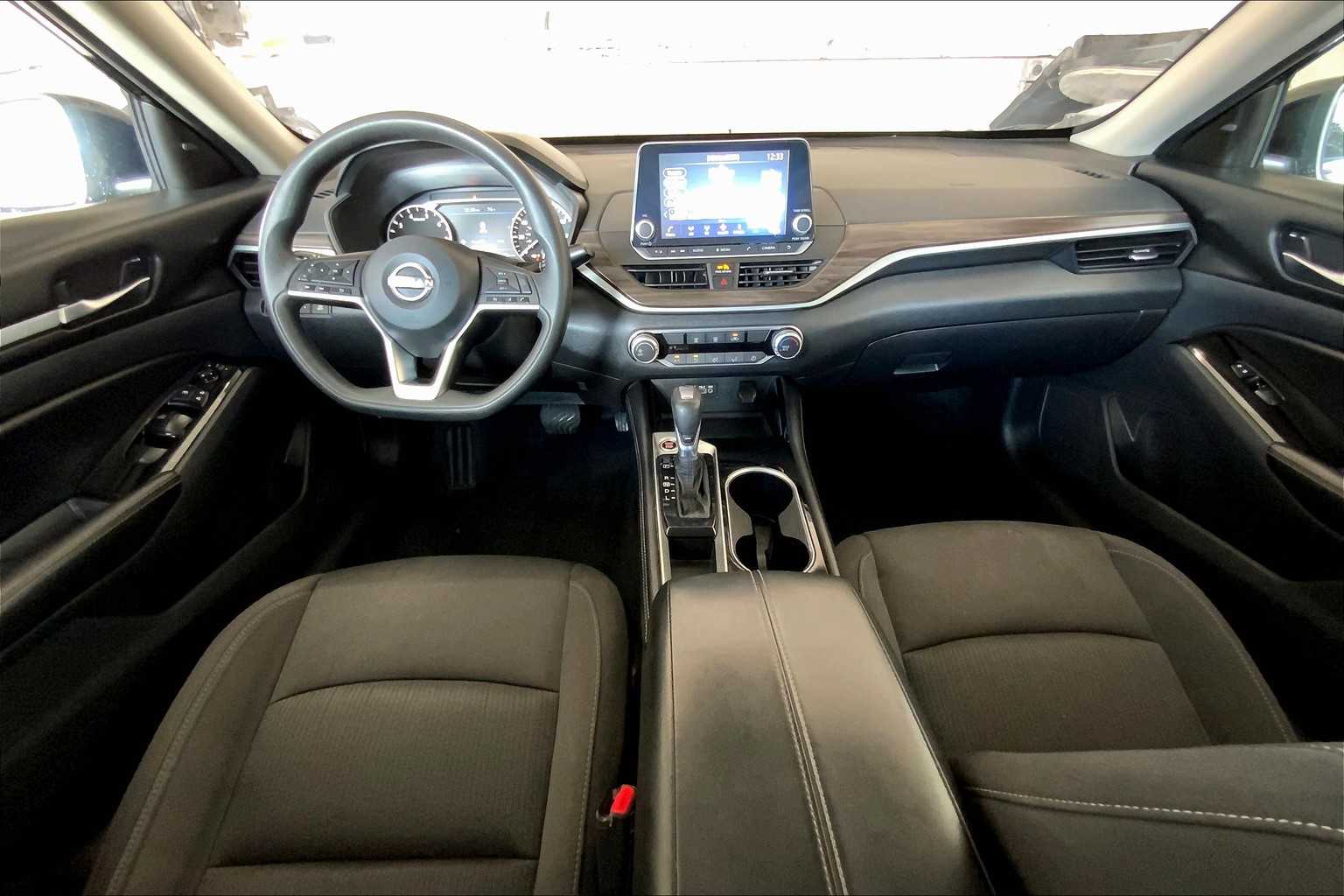 2023 Nissan Altima 2.5 SV photo 14
