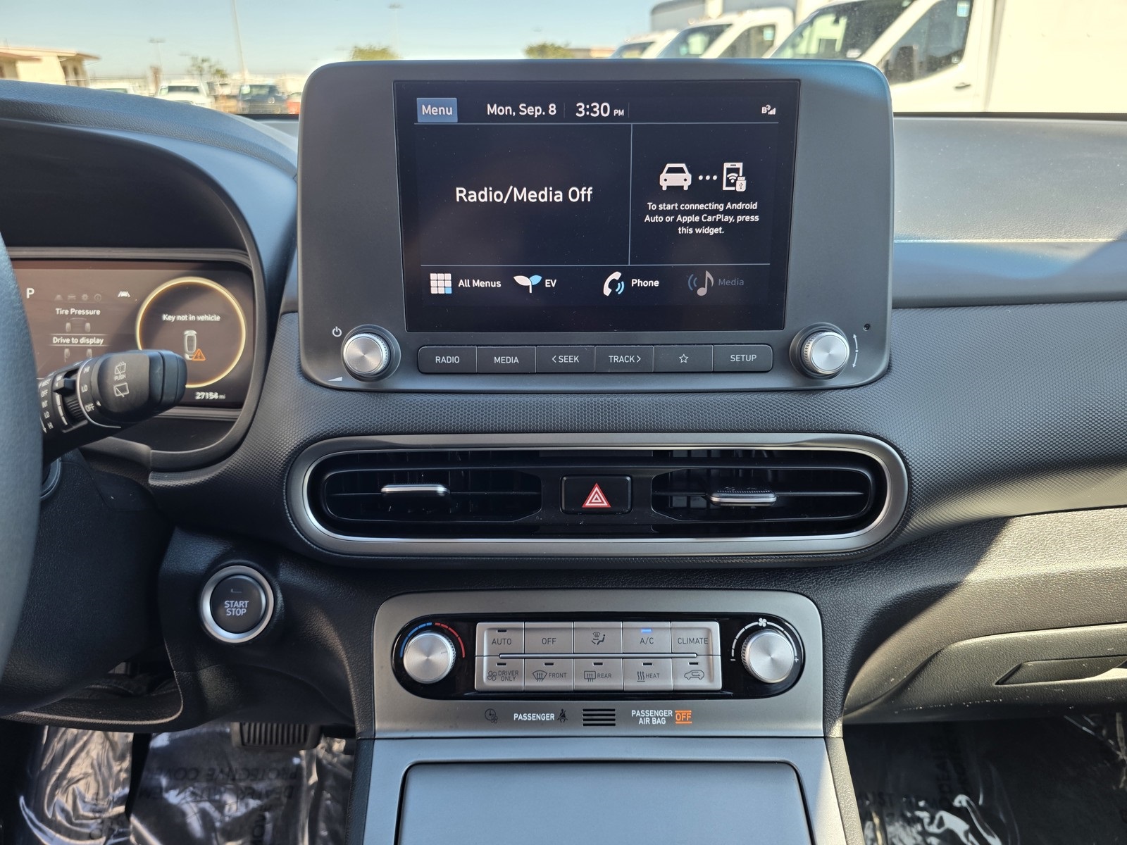 2022 Hyundai Kona Electric SEL photo 23