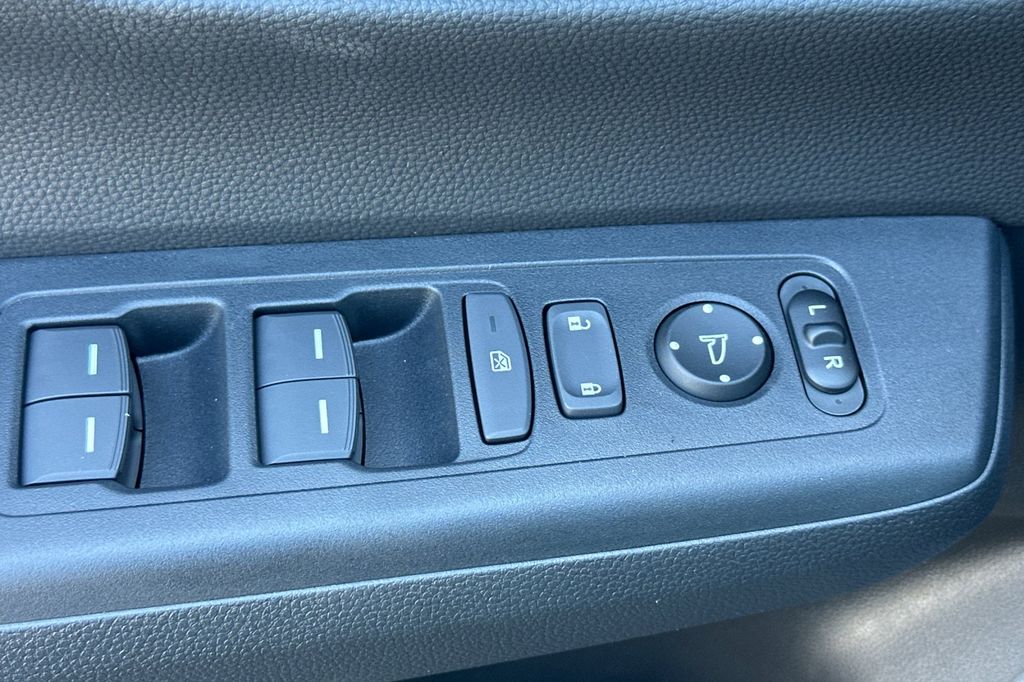 2026 Honda CR-V Hybrid Sport-L photo 10