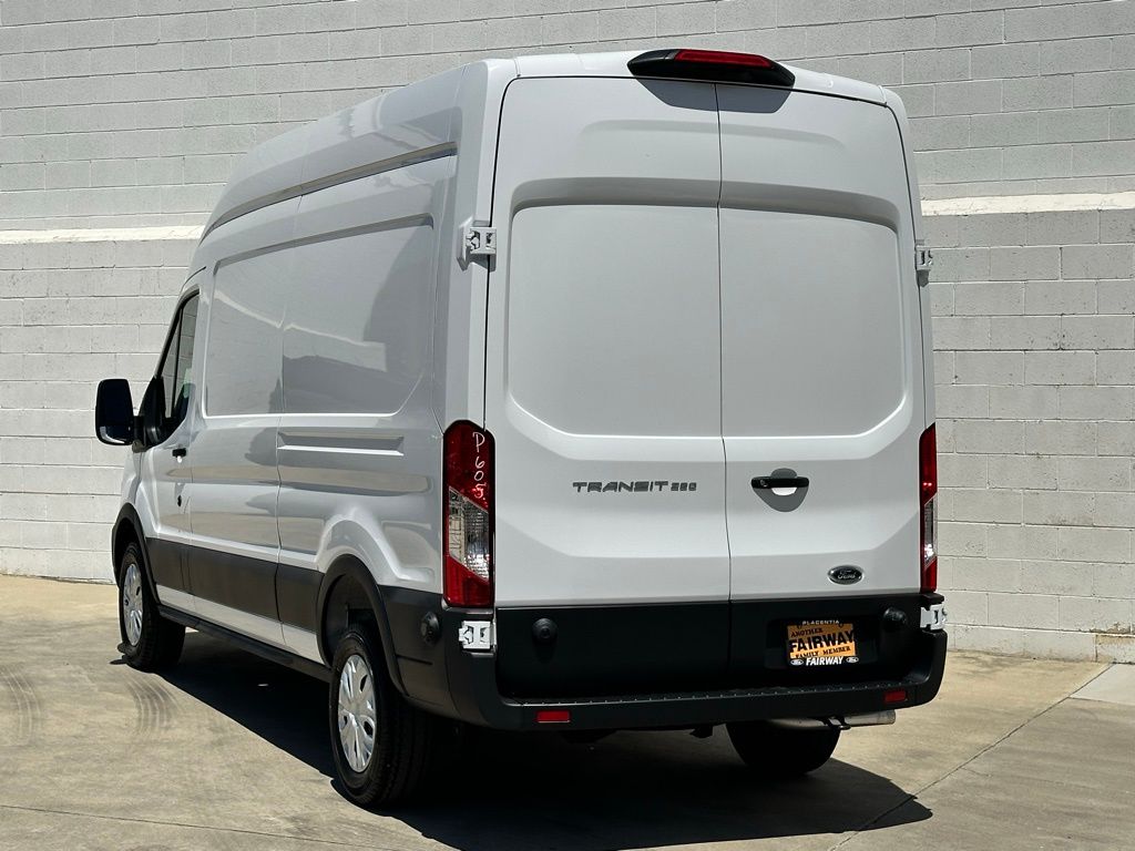 2025 Ford Transit photo 3
