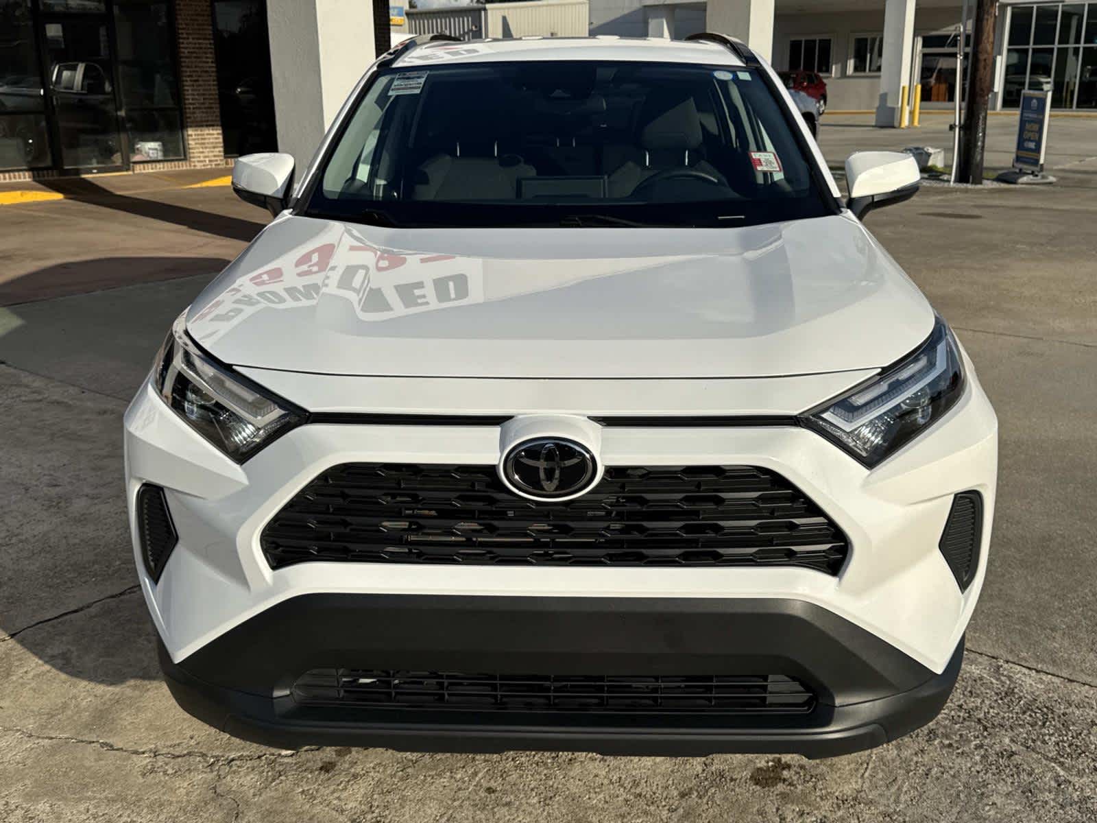 2025 Toyota RAV4 XLE photo 2