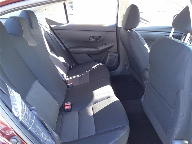 2025 Nissan Sentra SV photo 5