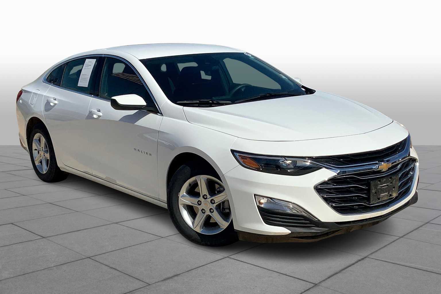2024 Chevrolet Malibu LS photo 2