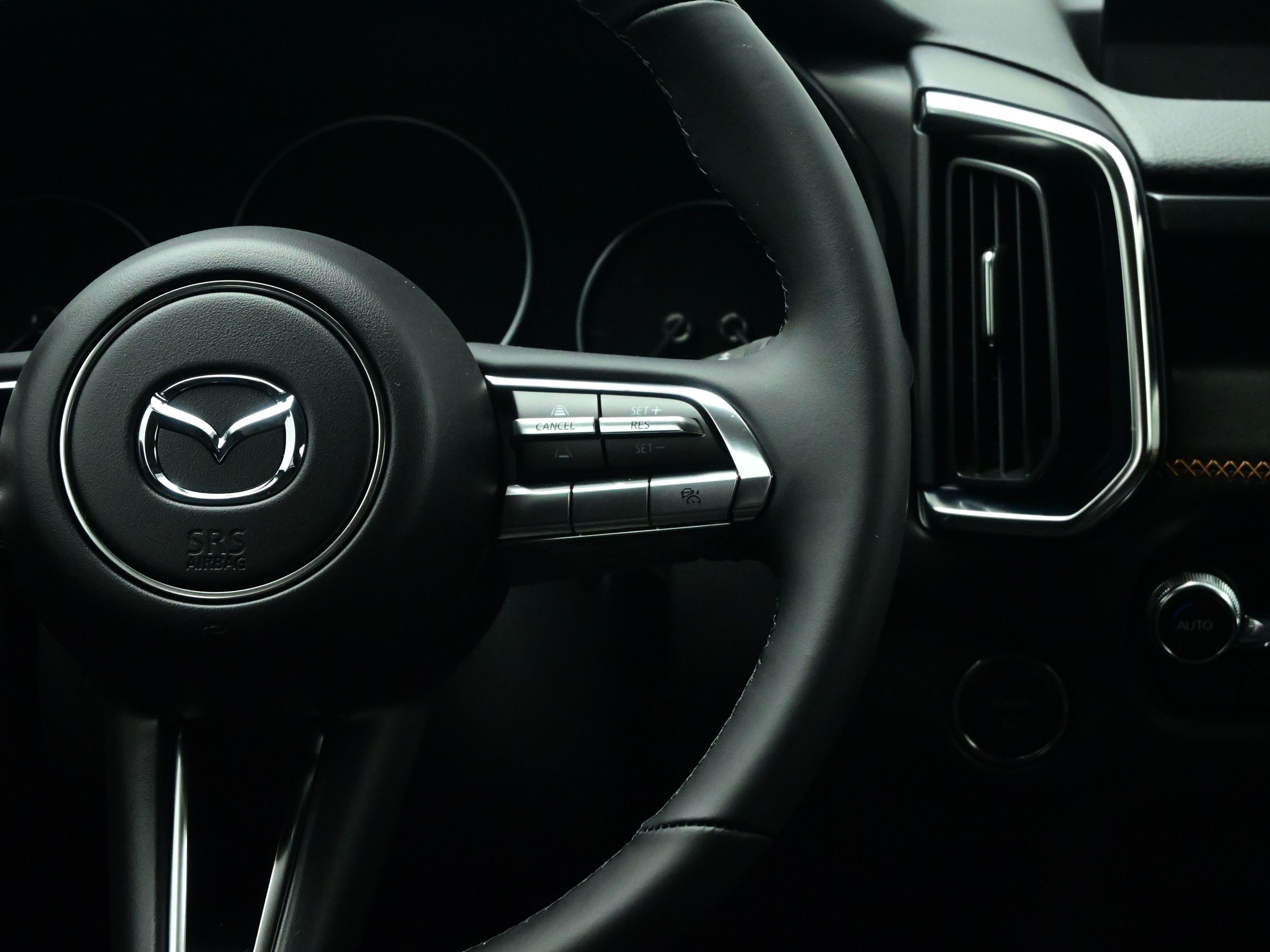 2025 Mazda CX-50 Premium Plus photo 8