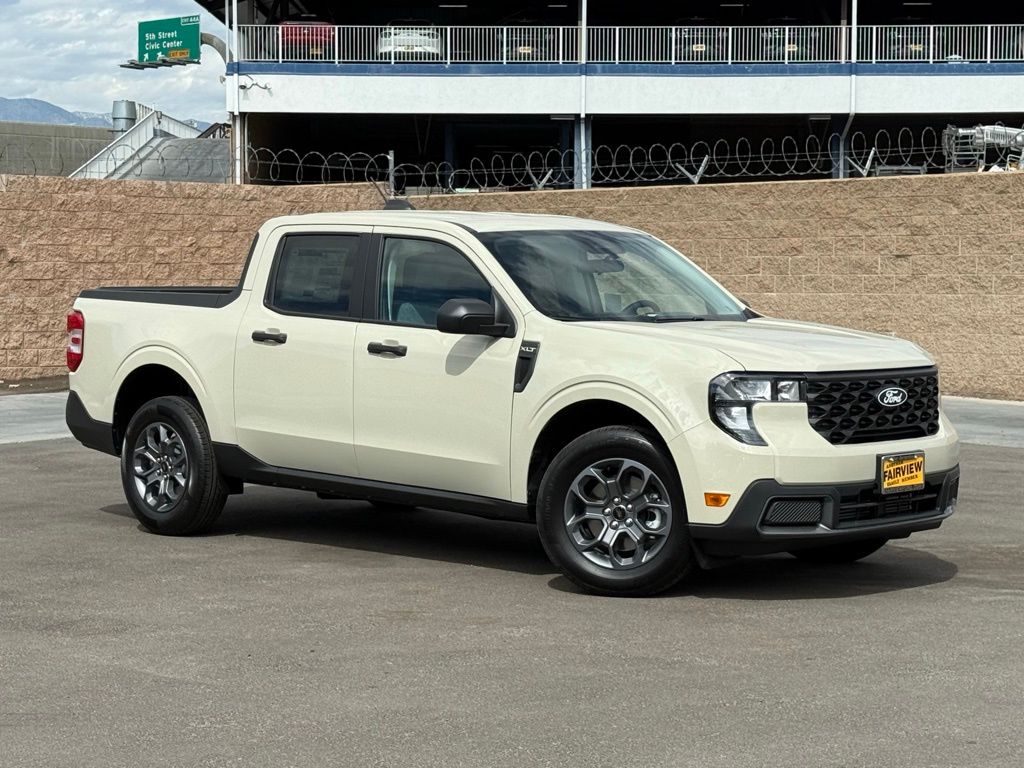2025 Ford Maverick XLT's photo