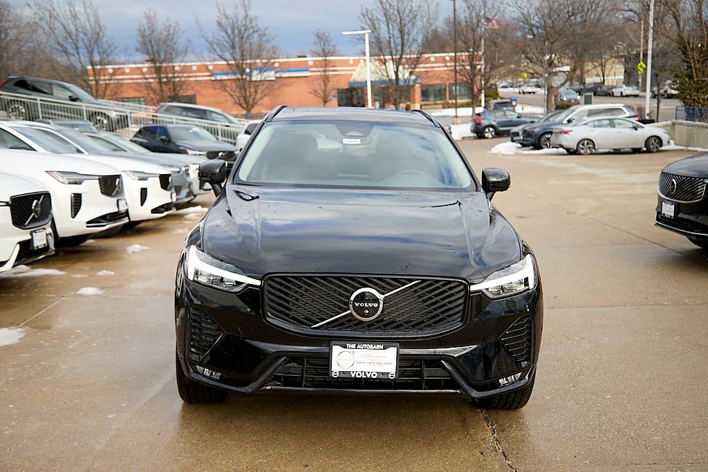 2026 VOLVO XC60 - Image 4